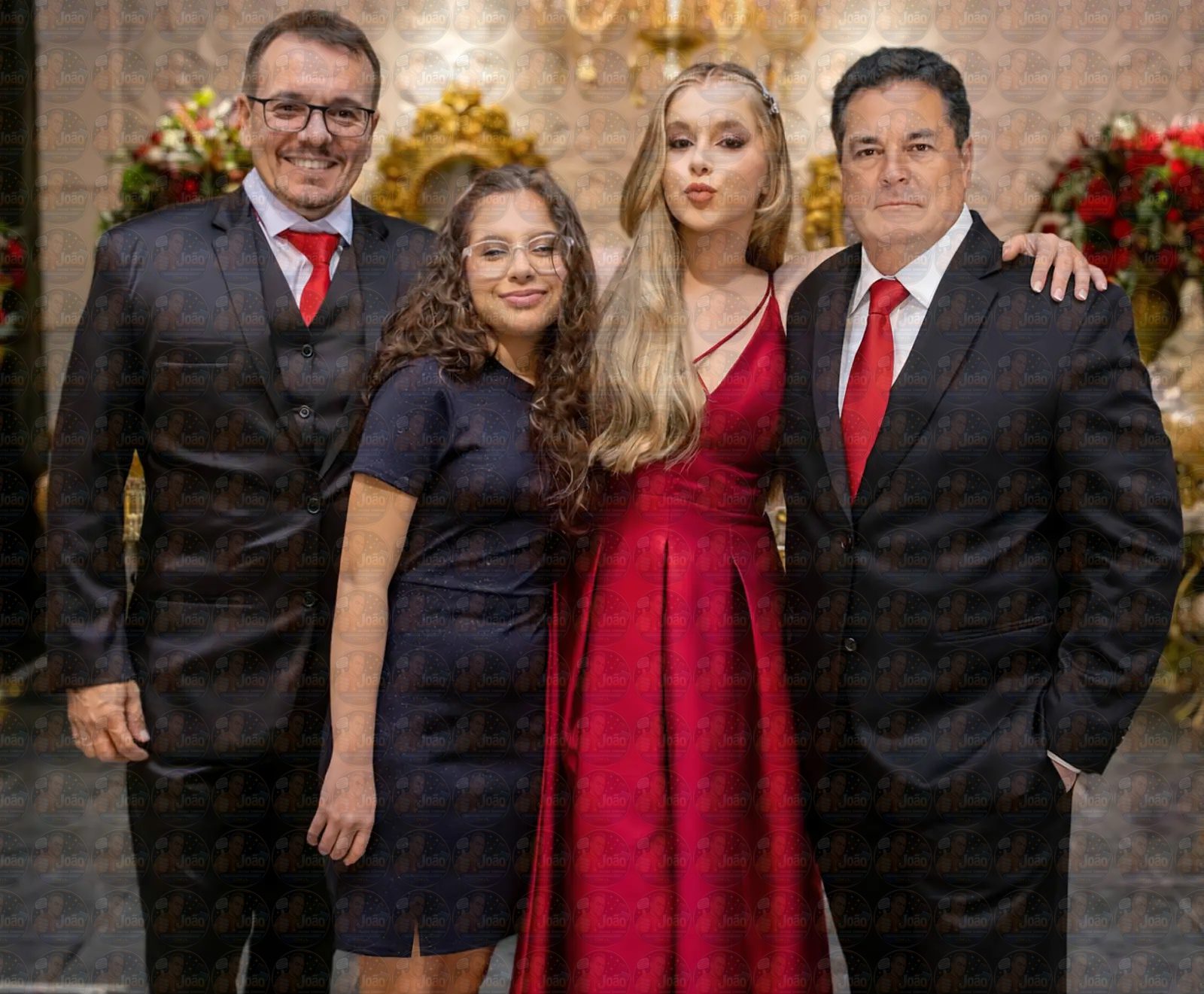 Fotomontagem com Pessoas Falecidas | Transforme Fotos em Homenagem